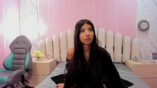 maataaan – webcam model profile photo Image 7