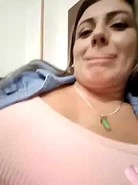Isabellaa_Garcia_ Image 9