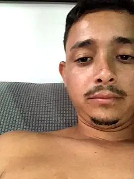  – webcam model profile photo Image 10