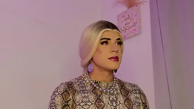 Mia--meow – webcam model profile photo Image 8