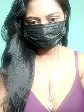 Yui-Ch – webcam model profile photo Image 6