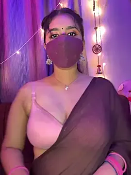 roouse – webcam model profile photo Image 17