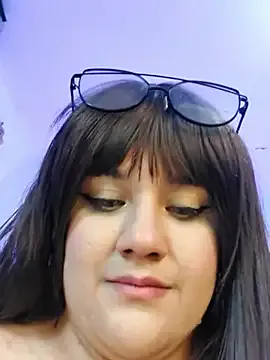 AishaHart – webcam model profile photo Image 13