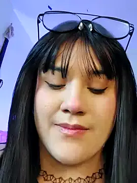 AishaHart – webcam model profile photo Image 3