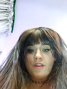 AishaHart – webcam model profile photo Image 9