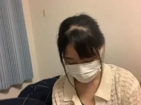 IvyHarpers – webcam model profile photo Image 3