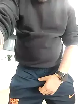 roouse – webcam model profile photo Image 7