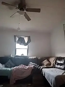 mc-Olivia – webcam model profile photo Image 10