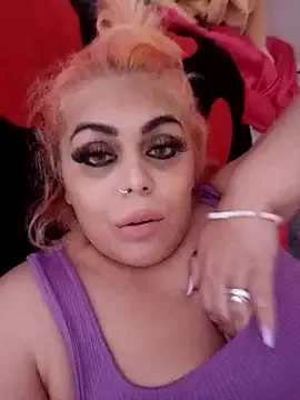 GouGou-111 – webcam model profile photo Image 2