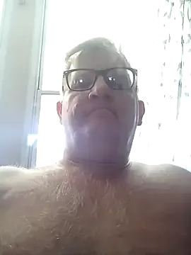  – webcam model profile photo Image 13
