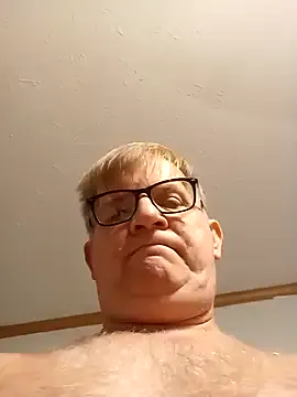 – webcam model profile photo Image 18