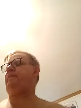  – webcam model profile photo Image 7