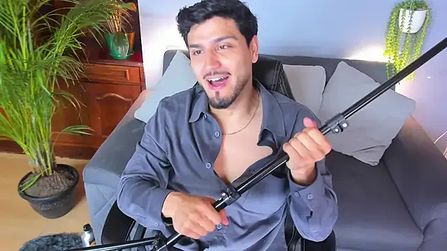 Rodrigues_Lucas – webcam model profile photo Image 4