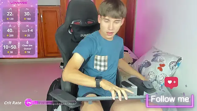 roouse – webcam model profile photo Image 13