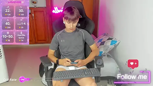 roouse – webcam model profile photo Image 15