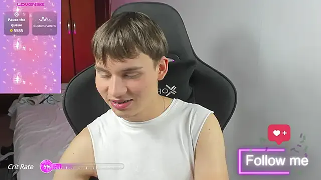 roouse – webcam model profile photo Image 6