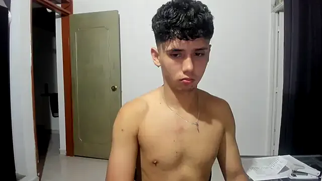 Benson18y – webcam model profile photo Image 9