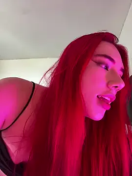 RollDolls – webcam model profile photo Image 19