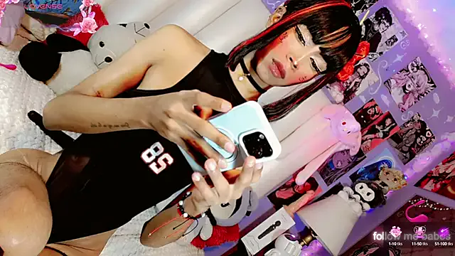 roouse – webcam model profile photo Image 19