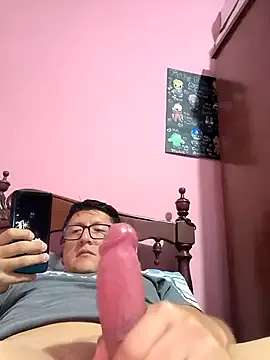 maataaan – webcam model profile photo Image 4