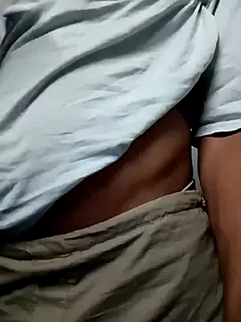 Yui-Ch – webcam model profile photo Image 15