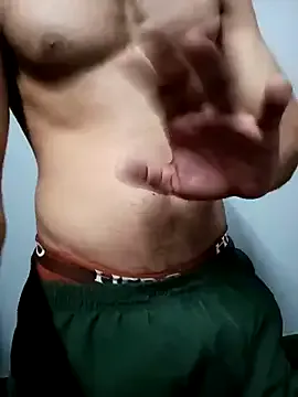 Yui-Ch – webcam model profile photo Image 3