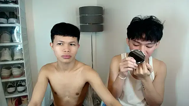 zui_lu – webcam model profile photo Image 6