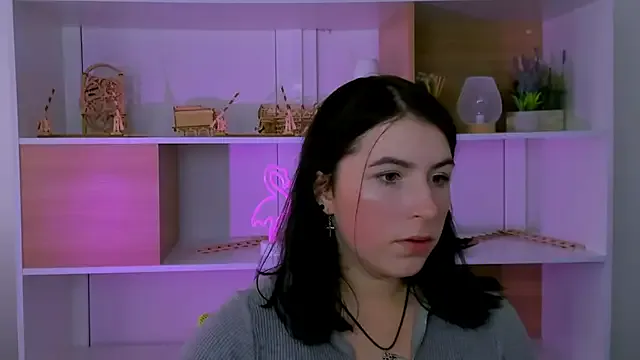  – webcam model profile photo Image 3