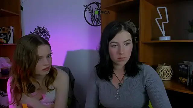  – webcam model profile photo Image 4