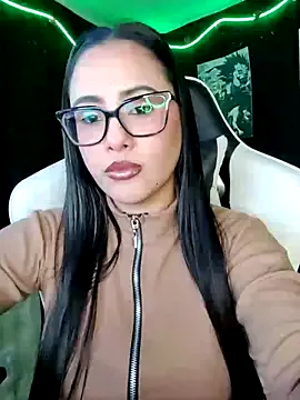 HornyMom_ – webcam model profile photo Image 15