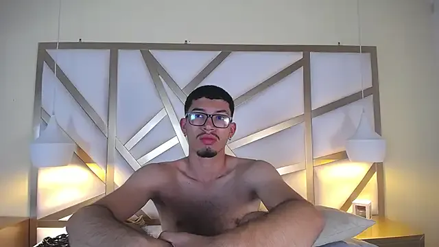 NANA_7 – webcam model profile photo Image 13