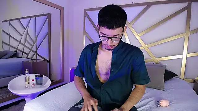 NANA_7 – webcam model profile photo Image 2