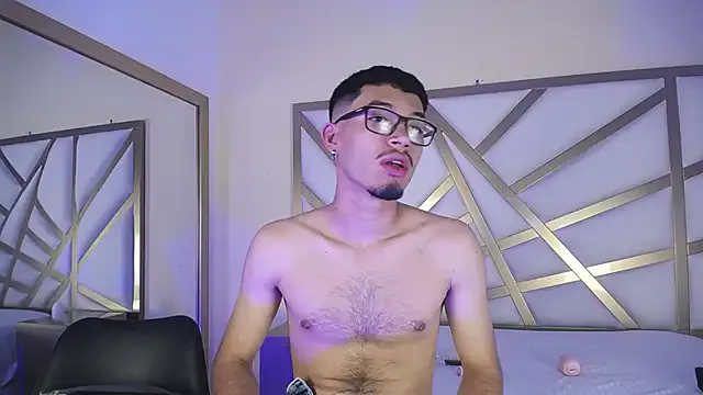 NANA_7 – webcam model profile photo Image 3