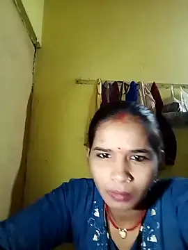 Josephine – webcam model profile photo Image 11