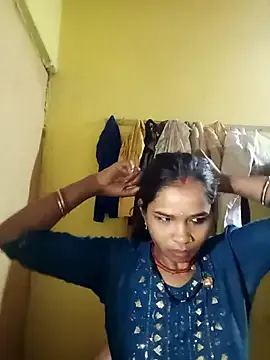 Josephine – webcam model profile photo Image 8