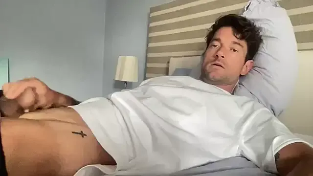 Awesomelusty – webcam model profile photo Image 8