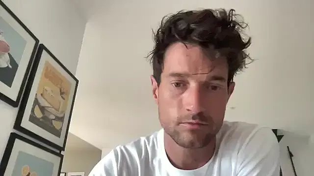 Awesomelusty – webcam model profile photo Image 9