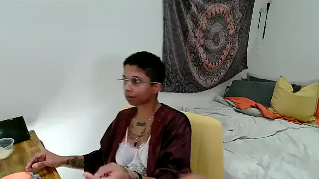 NANA_7 – webcam model profile photo Image 11