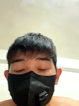 roouse – webcam model profile photo Image 6