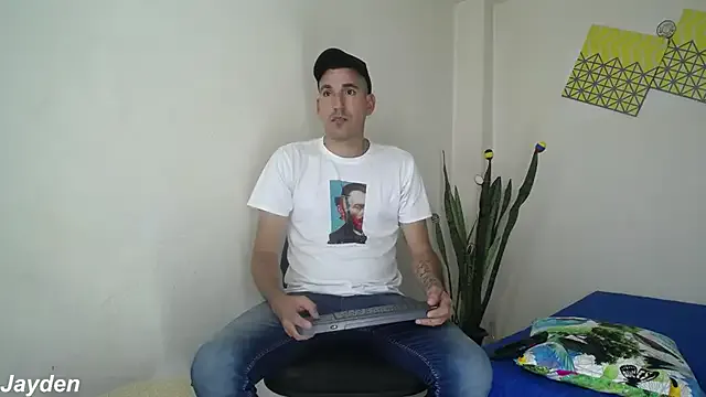 Yui-Ch – webcam model profile photo Image 3