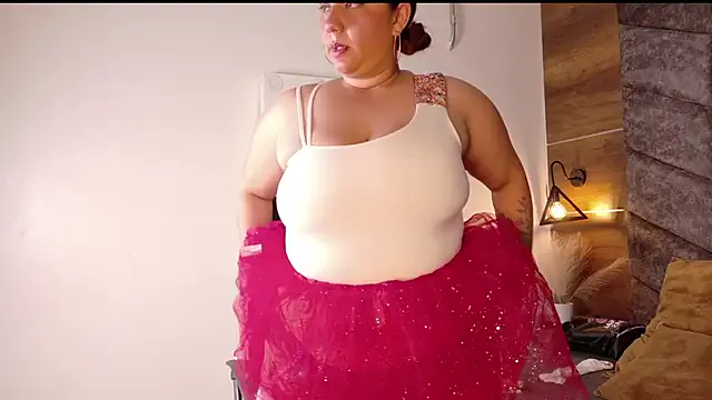 ValeryRouge – webcam model profile photo Image 3