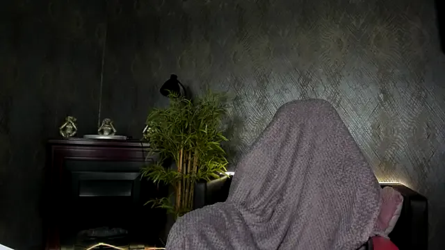IvettePrice – webcam model profile photo Image 10