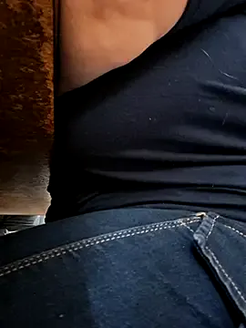 841_yayoi – webcam model profile photo Image 8