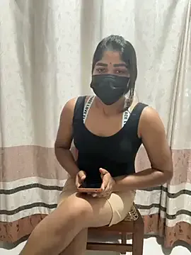 MiraKova – webcam model profile photo Image 2