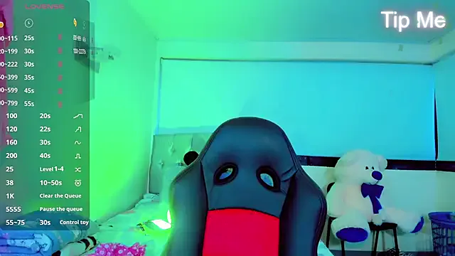  – webcam model profile photo Image 5