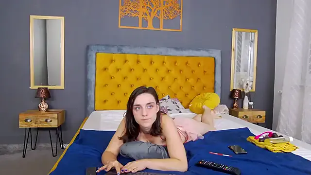 roouse – webcam model profile photo Image 6