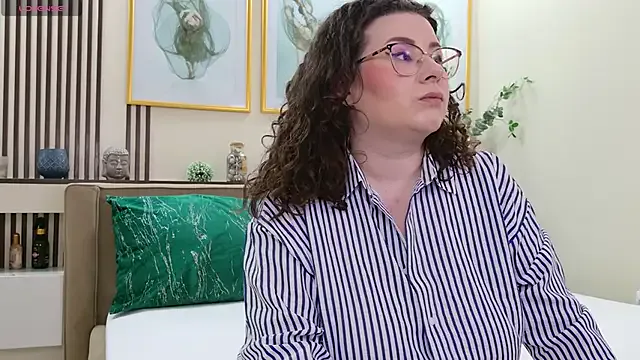 Humsafar-HDX-13 – webcam model profile photo Image 12