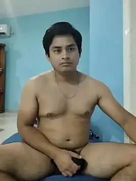 roouse – webcam model profile photo Image 5