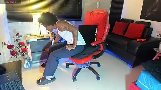 NANA_7 – webcam model profile photo Image 16