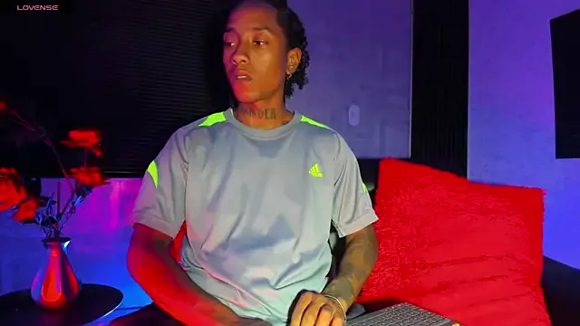 NANA_7 – webcam model profile photo Image 19